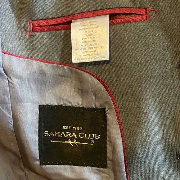 Children’s size 5 gray blazer - Picture 3 of 4